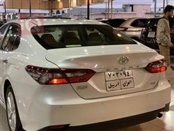 تۆیۆتا کامری